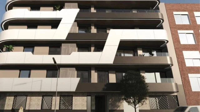 Современные апартаменты у моря в центре Торревьехи, рядом с Playa del Cura