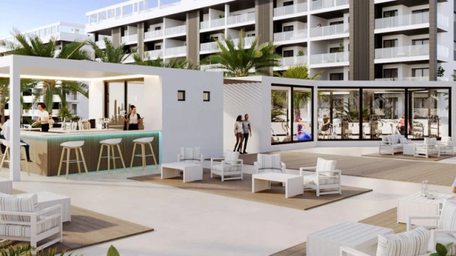 Ekskluzywne apartamenty z widokiem na morze blisko plaży La Mata w Torrevieja