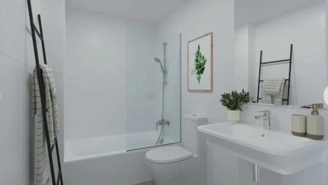 Современные квартиры у моря с террасами, бассейном и паркингом