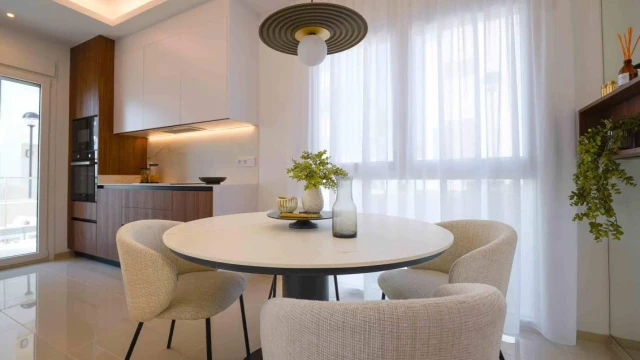 Современные дома с садом и бассейном в престижном районе Сьюдад Кесада