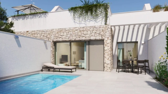 Новые современные виллы в Пилар де ла Орадада рядом с морем