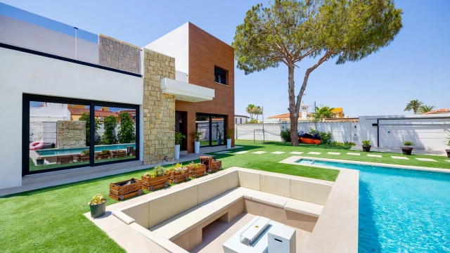 Роскошная вилла для постоянного проживания, отпуска или инвестиций