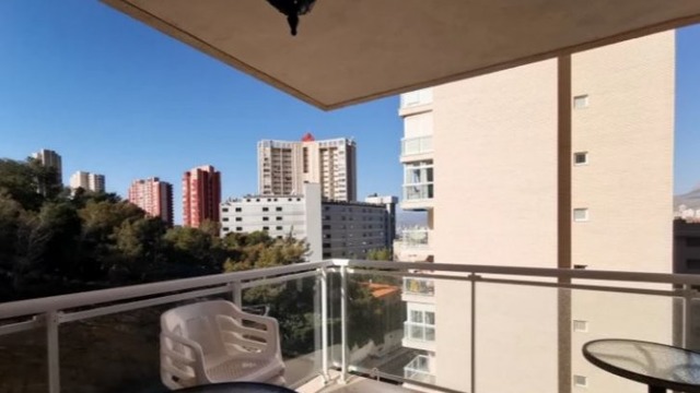 Apartment in Benidorm with views of the city, mountains and sea - 4